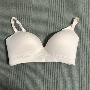 New Soma bra never worn
